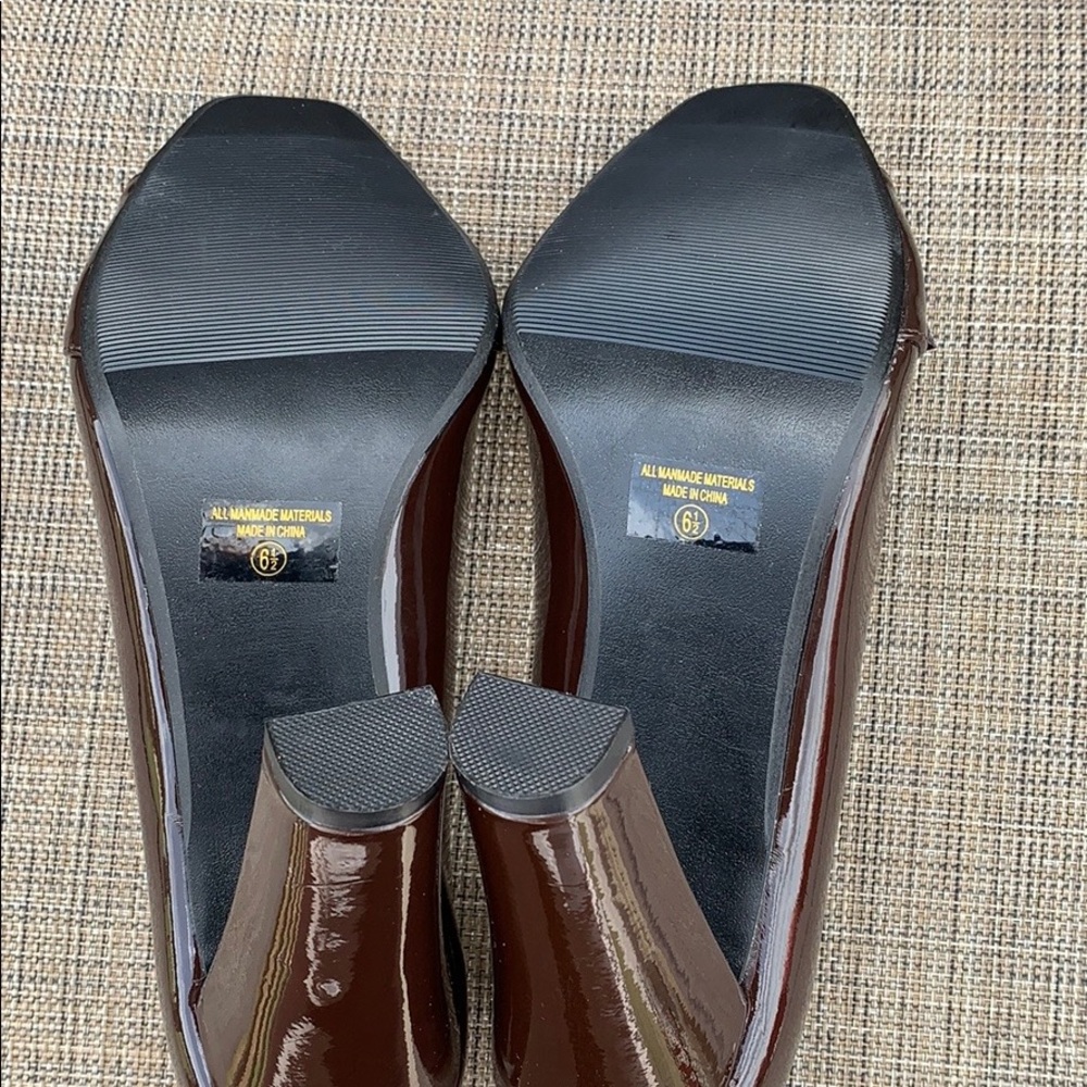 Delicious Patent Leather High Heel Peep-Toe Shoes - Picture 7 of 8